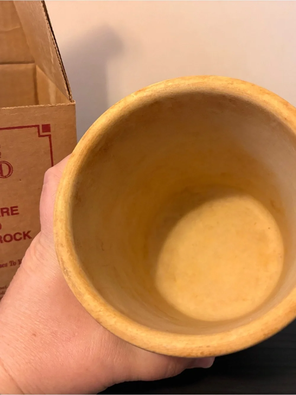 The Pampered Chef Tan Stoneware Bread Crock with Box